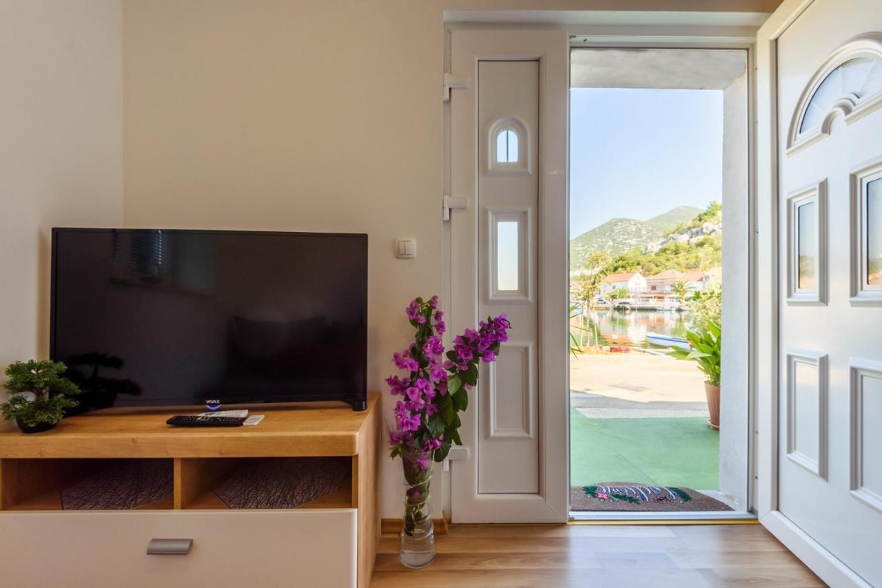 Apartment Dego Near Ploce, Riverfront, Parking Rogotin Exteriör bild