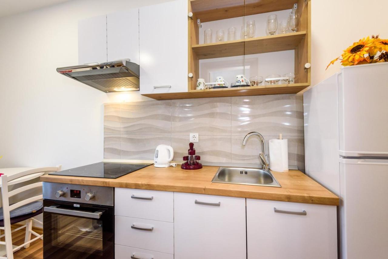 Apartment Dego Near Ploce, Riverfront, Parking Rogotin Exteriör bild